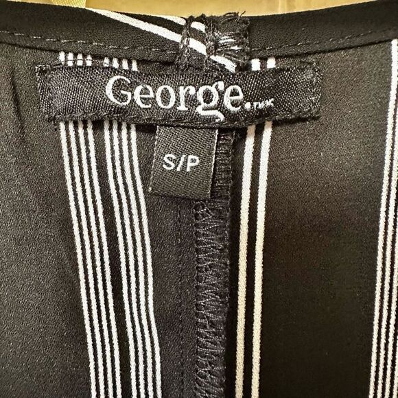 George black and white striped sleeveless top - Picture 8 of 9